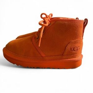Kids UGG Neumel chukka boots in orange suede size 13